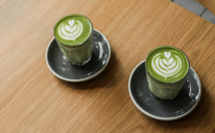 健康提神，抹茶陳建來(lái)對(duì)比喝抹茶好還是咖啡二者優(yōu)劣